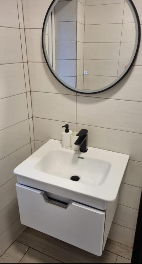 3 Eyre Square Lane Apartment Galway Ngoại thất bức ảnh