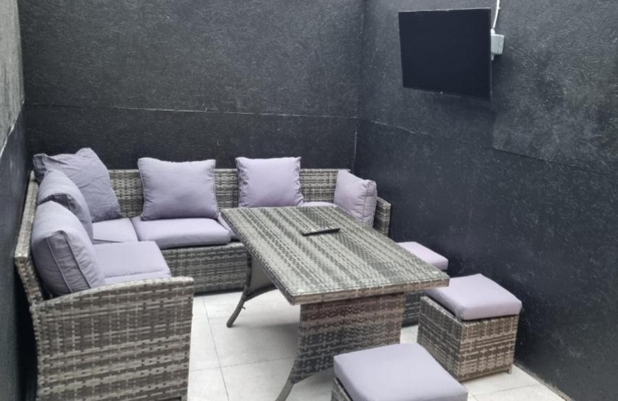 3 Eyre Square Lane Apartment Galway Ngoại thất bức ảnh