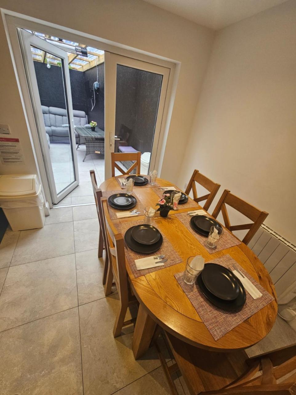3 Eyre Square Lane Apartment Galway Ngoại thất bức ảnh